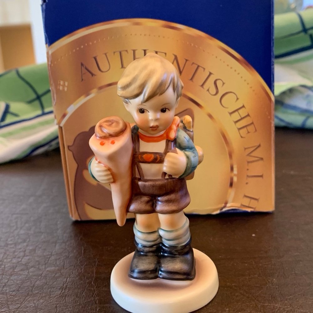 MJ Hummel Little Scholar Figurine